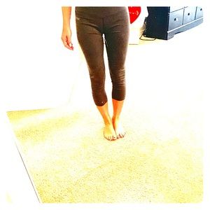 Calvin Klein Performance capris. Grey